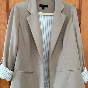 41 Hawthorn Beige Blazer